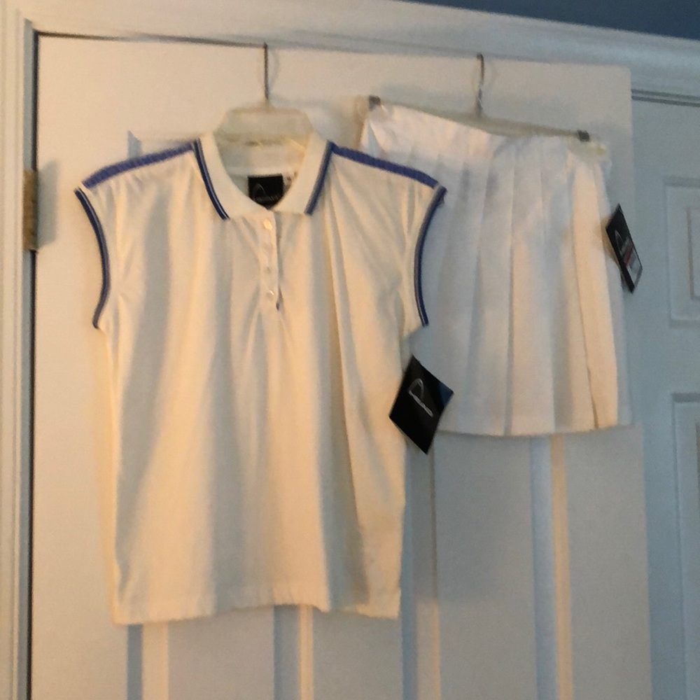 NEW, Never worn 2- piece HEAD White Tennis Top and pleated Skirt